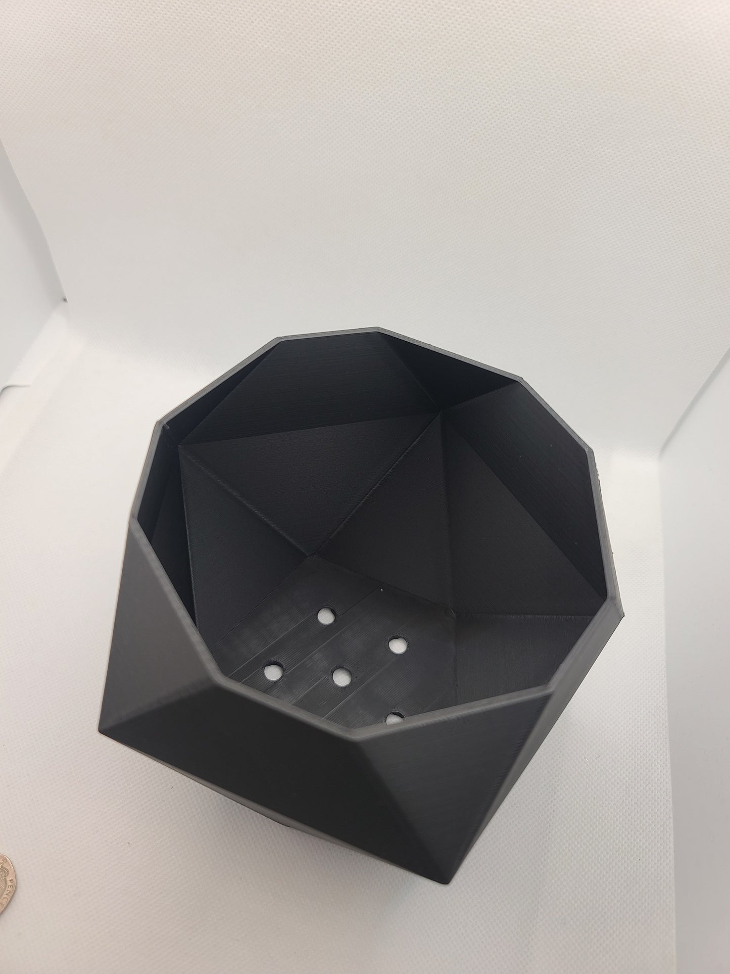 Large Geometric Plant pot / Planter - Pentagon-Triangle - Eco-friendly, sustainable, biodegradable plastic - Gift - Present - 3D Printed