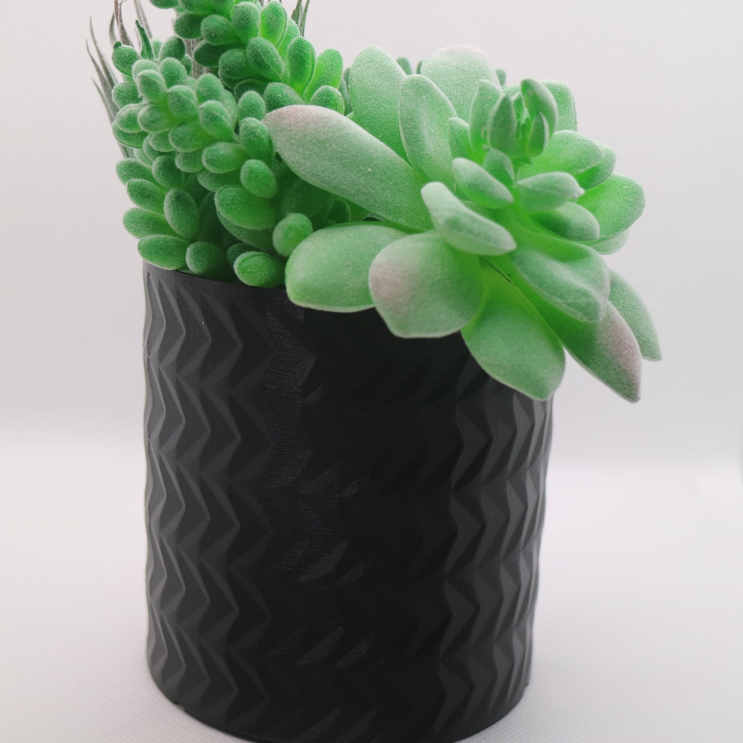 Indoor Plant Pot - Geometric pattern circular pot / planter - Eco-friendly, sustainable, biodegradable plastic - Gift - Present - 3D Printed