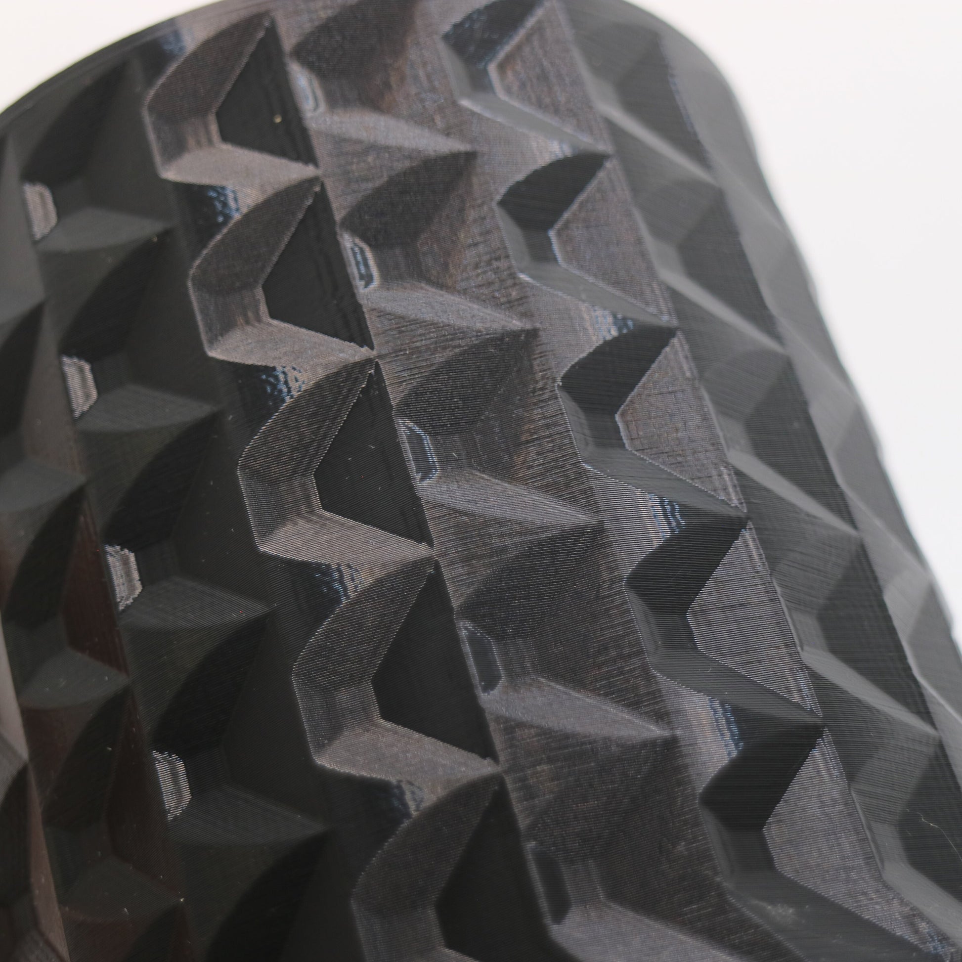 Indoor Plant Pot - Geometric pattern circular pot / planter - Eco-friendly, sustainable, biodegradable plastic - Gift - Present - 3D Printed