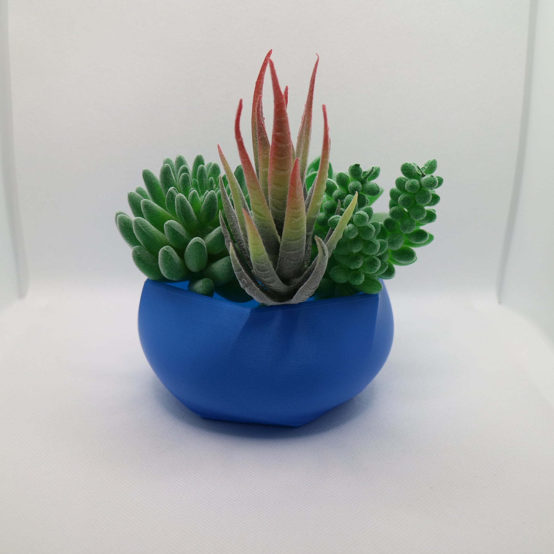 Hexagonal Plant pot / planter - Eco-friendly, sustainable, biodegradable plastic - Gift - Present - 3D Printed - 14 colours