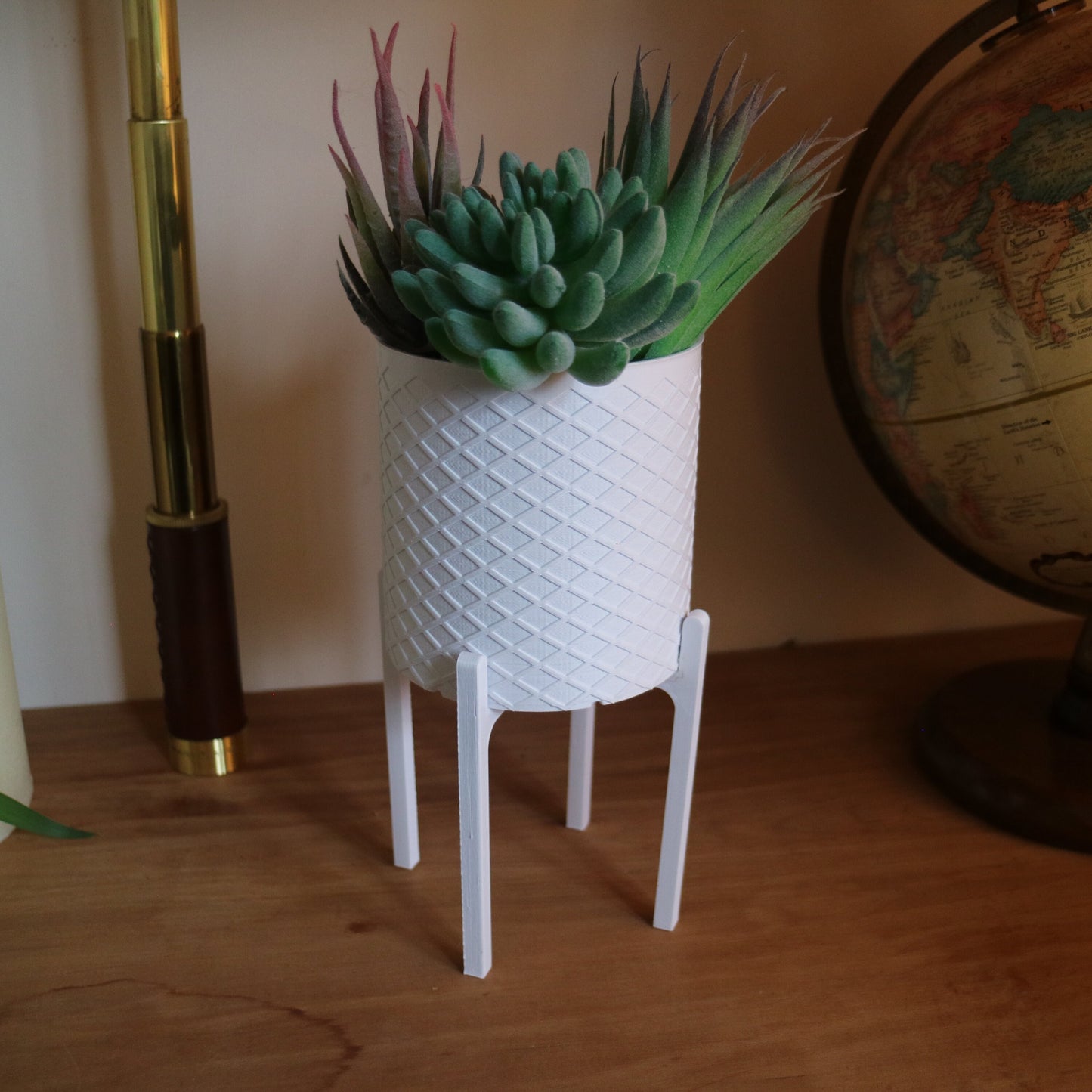 Indoor Plant Pot - Diamond pattern pot / planter - Eco-friendly, sustainable, biodegradable plastic - Gift - Present - 3Deco 3D Printed