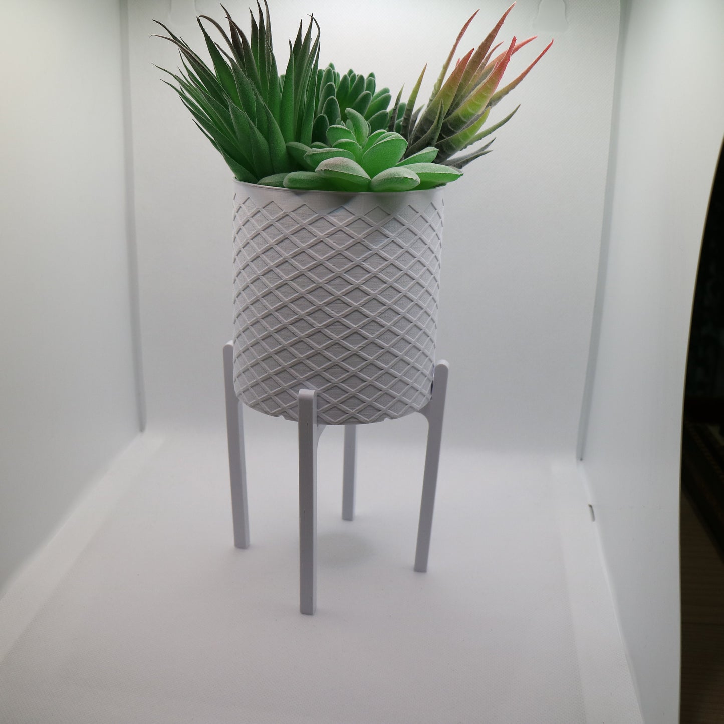 Indoor Plant Pot - Diamond pattern pot / planter - Eco-friendly, sustainable, biodegradable plastic - Gift - Present - 3Deco 3D Printed