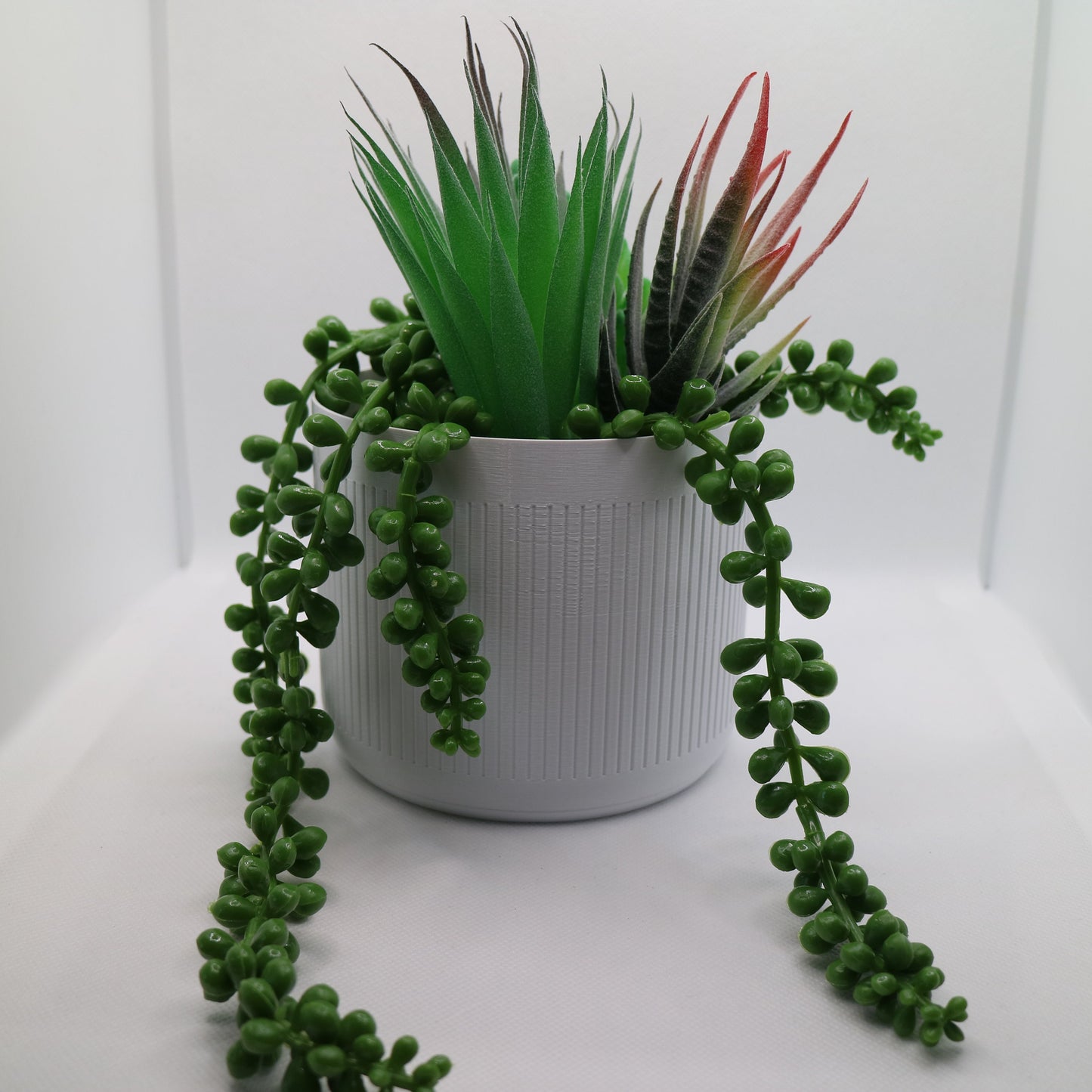 Indoor Plant Pot - Stripe pattern circular pot / planter - Eco-friendly, sustainable, biodegradable plastic - Gift - Present - 3D Printed