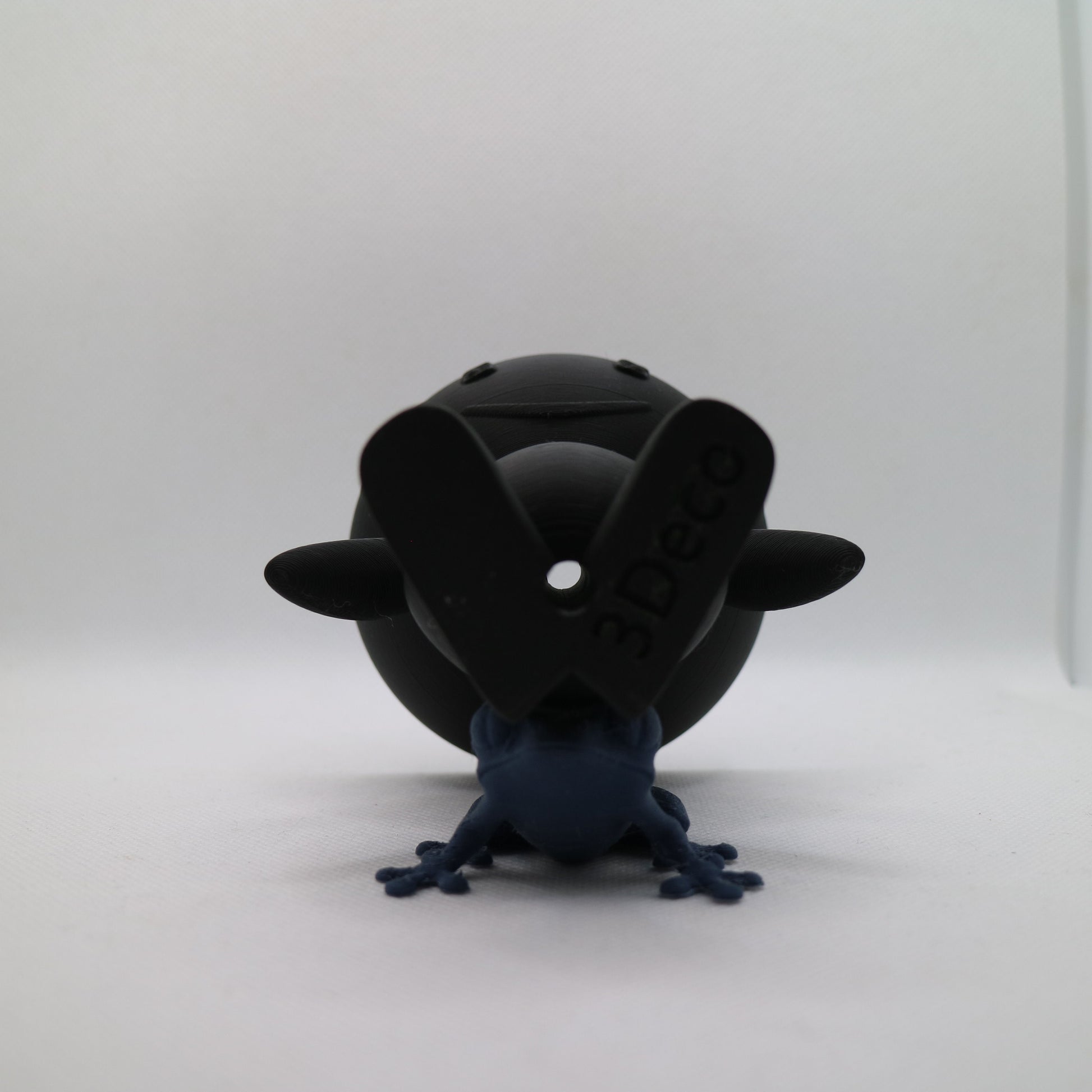 Happy, cute Figure Planter - Eco-friendly, sustainable, biodegradable plastic - Gift - Present - 3D Printed - 12 colours