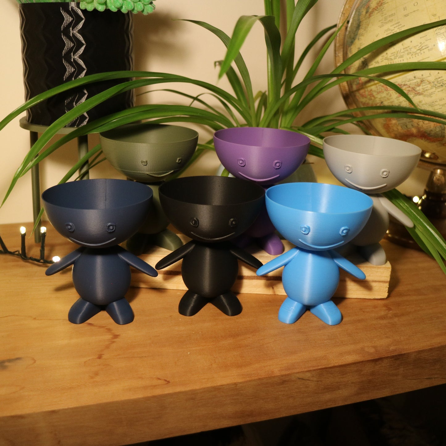 Happy, cute Figure Planter - Eco-friendly, sustainable, biodegradable plastic - Gift - Present - 3D Printed - 12 colours