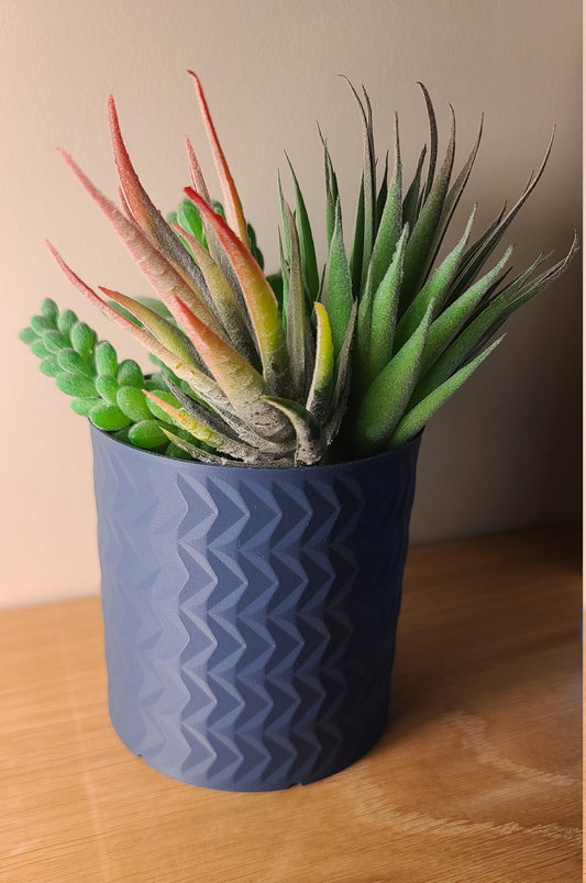Indoor Plant Pot - Geometric pattern circular pot / planter - Eco-friendly, sustainable, biodegradable plastic - Gift - Present - 3D Printed