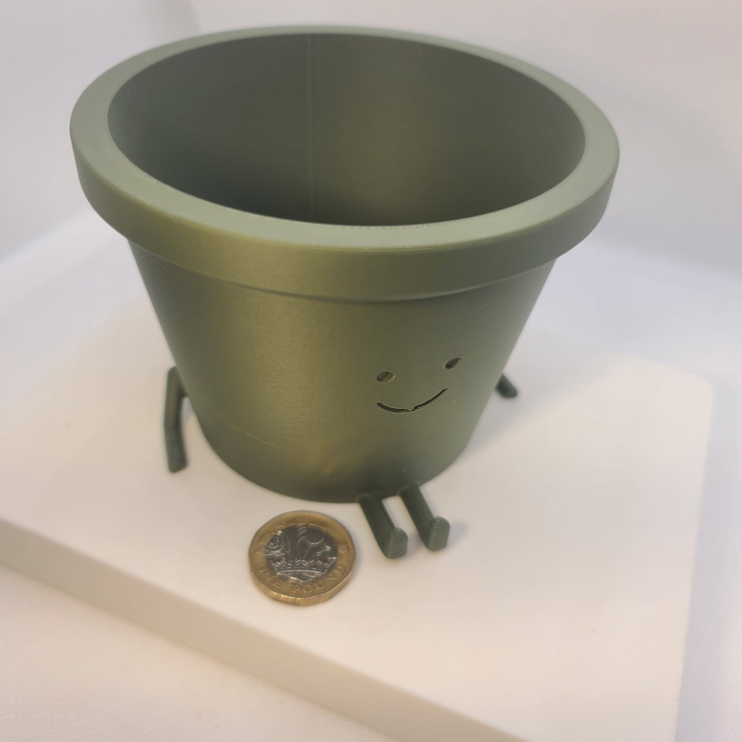 Happy sitting Plant Pot man - Eco-friendly, sustainable, biodegradable plastic - Gift - Present - 3D Printed - 12 colours