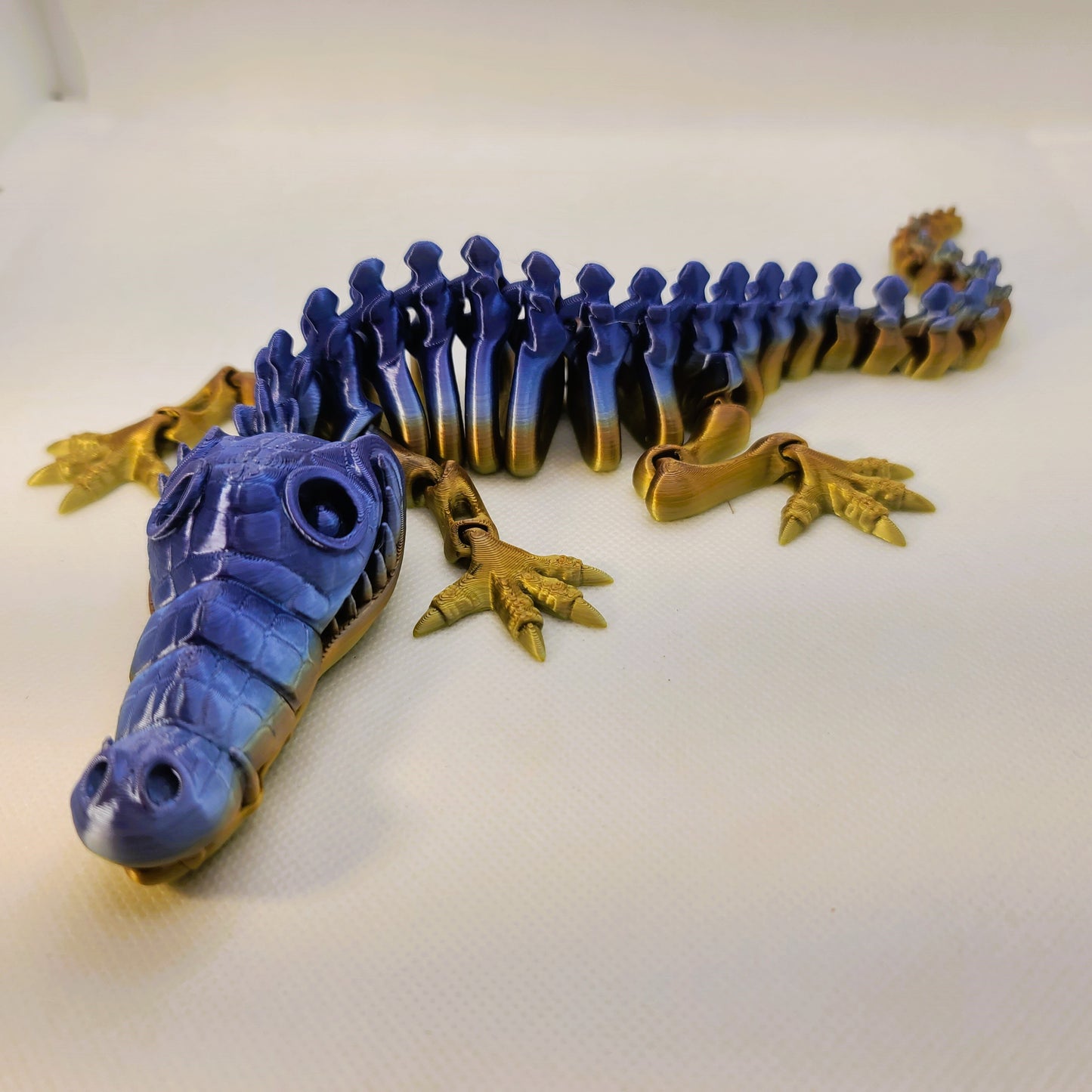 Flexible Crocodile toy - Articulated figurine - Sustainable bio-plastic - Gift - Present - 3D Printed - 14 colour options