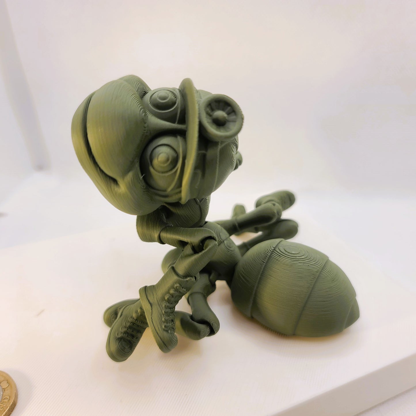 Flexible Ant toy - Articulated figurine - Sustainable bio-plastic - Gift - Present - 3D Printed - 14 colour options