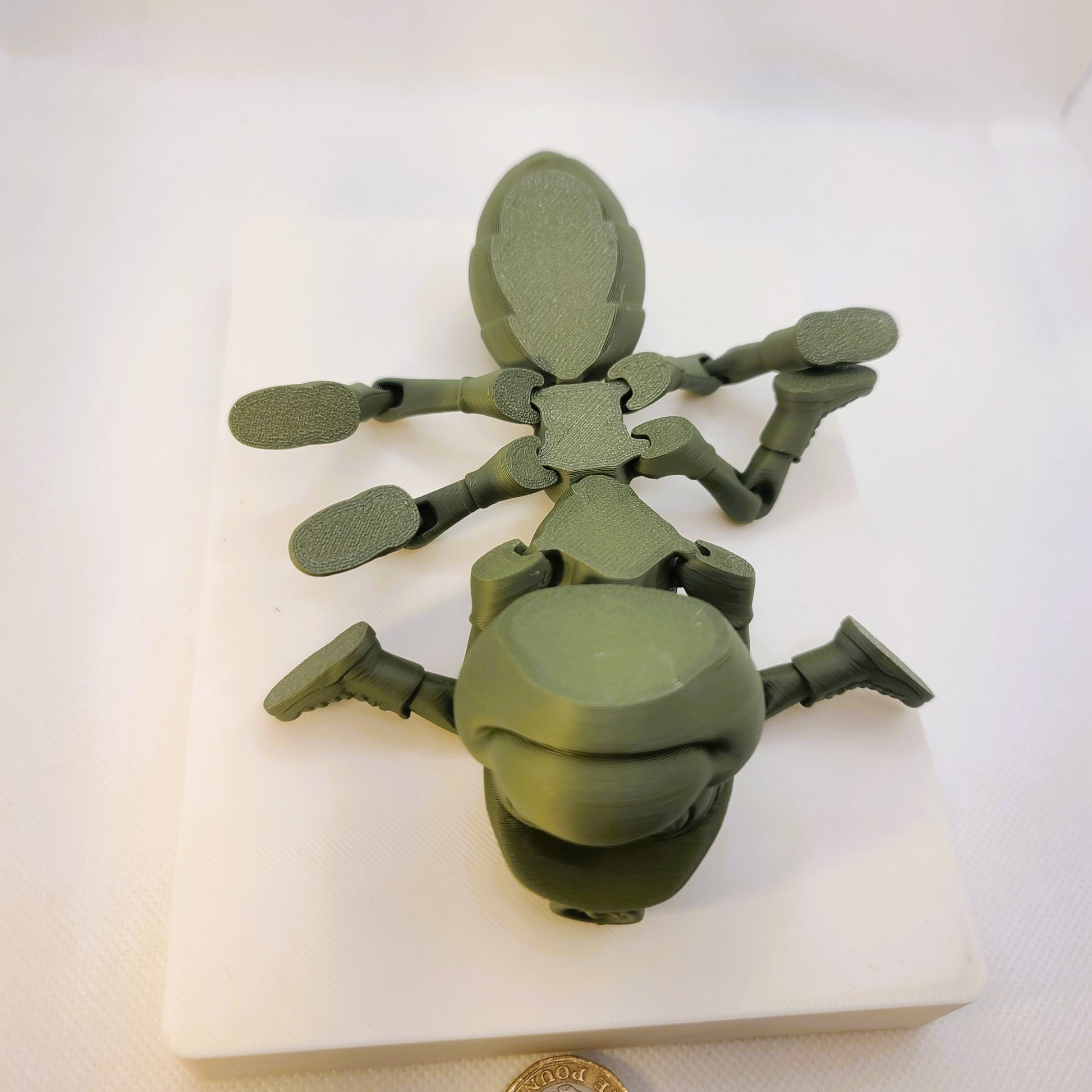 Flexible Ant toy - Articulated figurine - Sustainable bio-plastic - Gift - Present - 3D Printed - 14 colour options