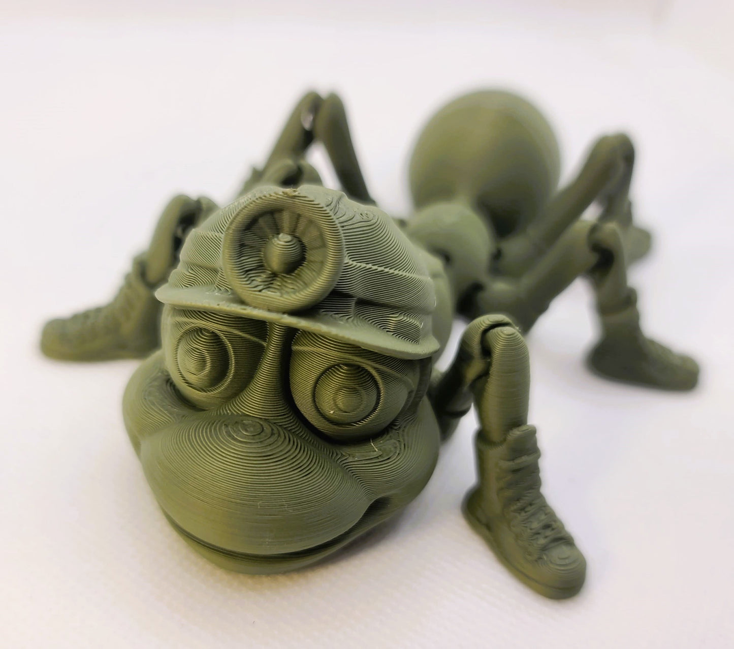 Flexible Ant toy - Articulated figurine - Sustainable bio-plastic - Gift - Present - 3D Printed - 14 colour options