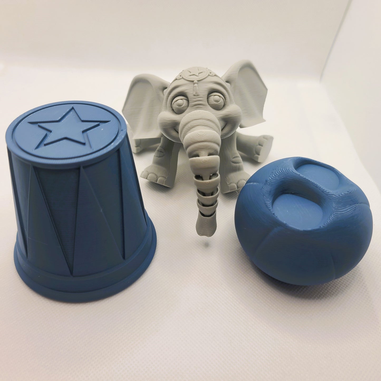 Flexible Elephant toy - Adorable articulated figurine - Sustainable bio-plastic - Gift - Present - 3D Printed - 14 colour options
