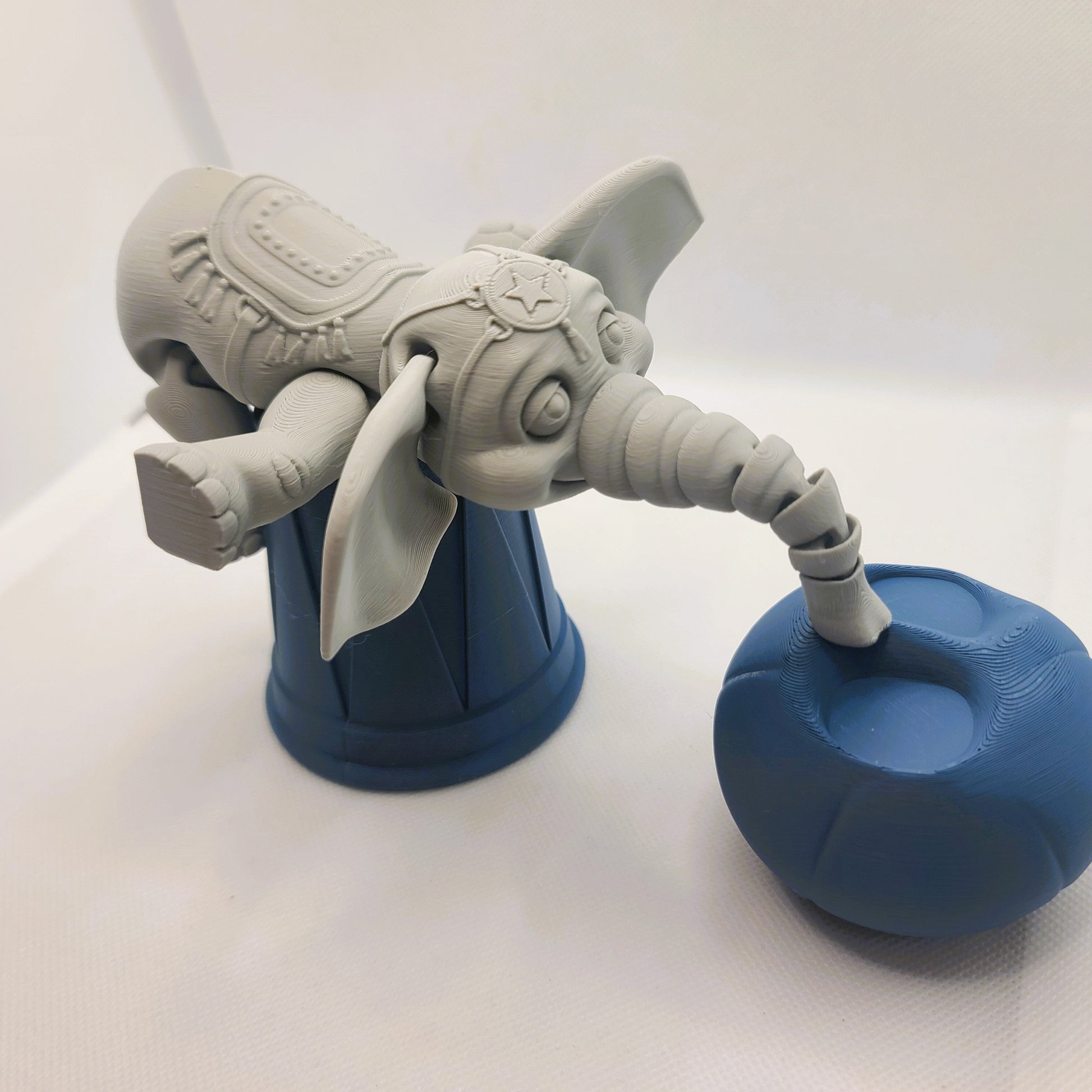 Flexible Elephant toy - Adorable articulated figurine - Sustainable bio-plastic - Gift - Present - 3D Printed - 14 colour options