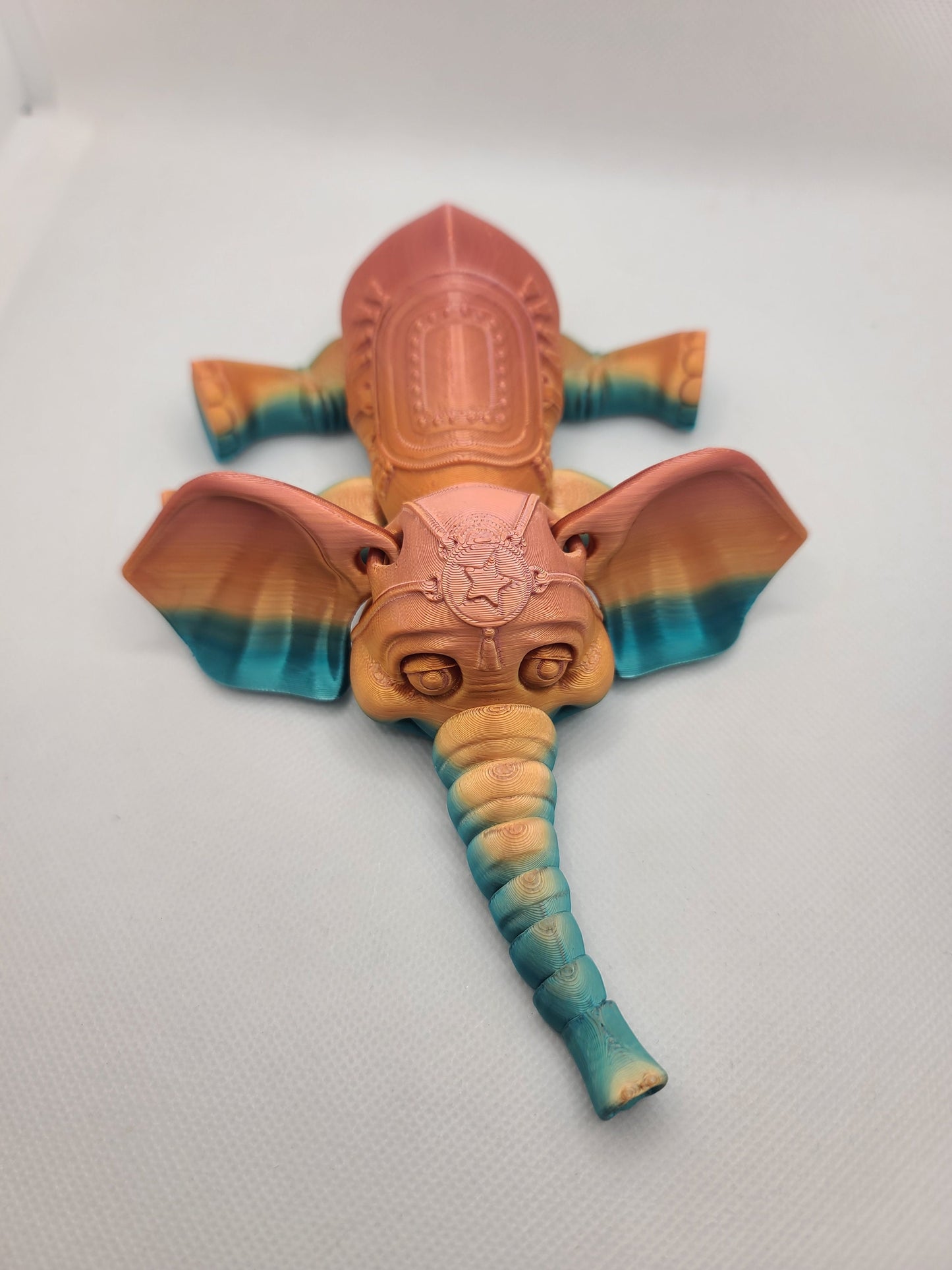 Flexible Elephant toy - Adorable articulated figurine - Sustainable bio-plastic - Gift - Present - 3D Printed - 14 colour options