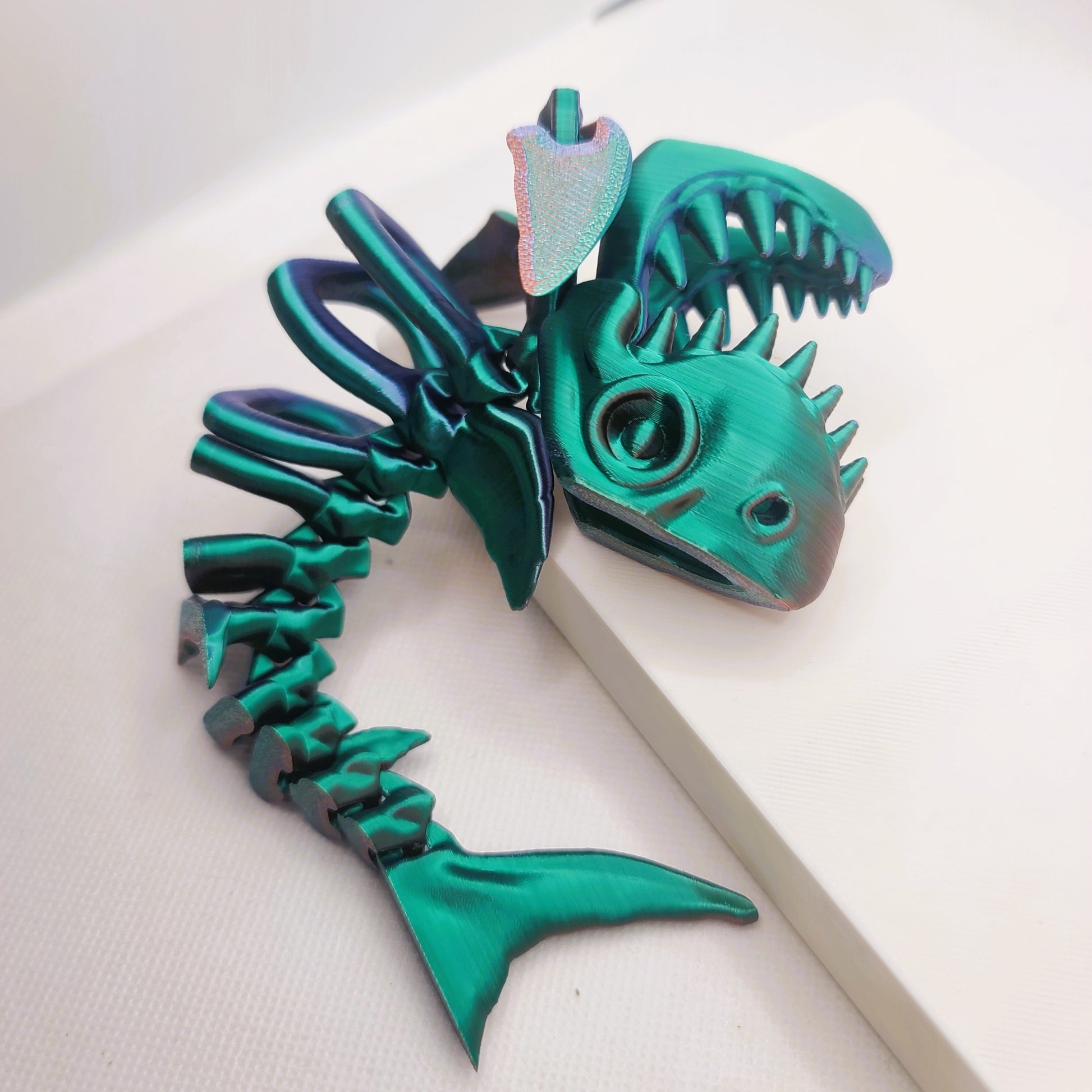 Flexible Shark toy - Articulated figurine - Sustainable bio-plastic - Gift - Present - 3D Printed - 14 colour options