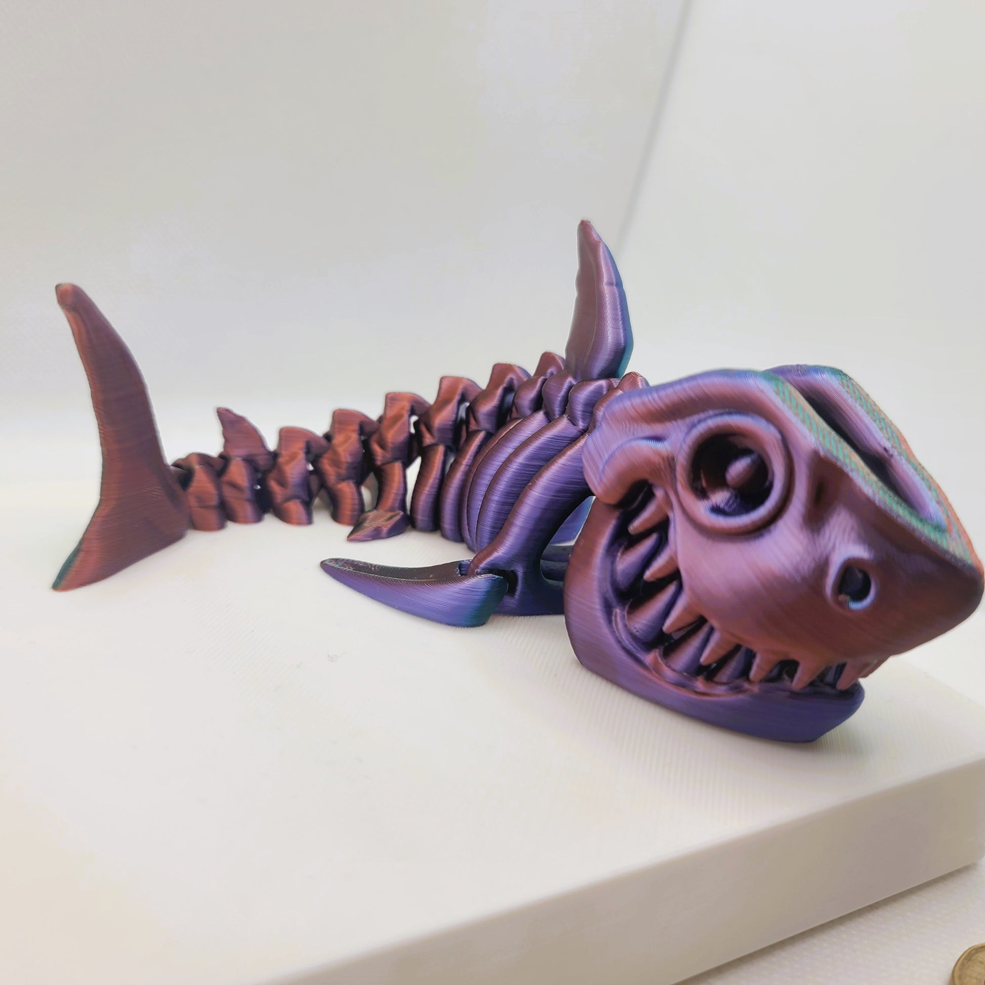 Flexible Shark toy - Articulated figurine - Sustainable bio-plastic - Gift - Present - 3D Printed - 14 colour options