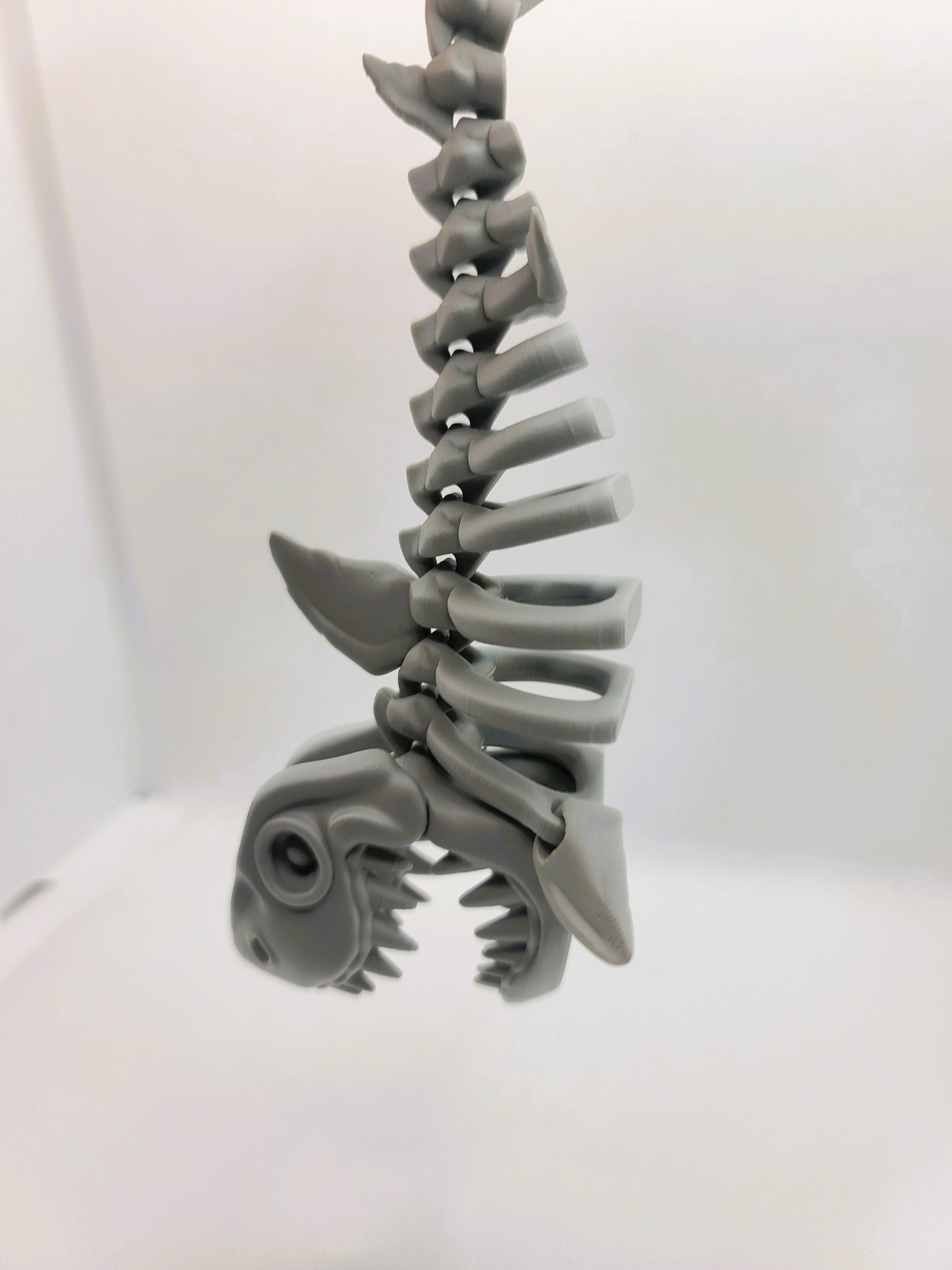 Flexible Shark toy - Articulated figurine - Sustainable bio-plastic - Gift - Present - 3D Printed - 14 colour options