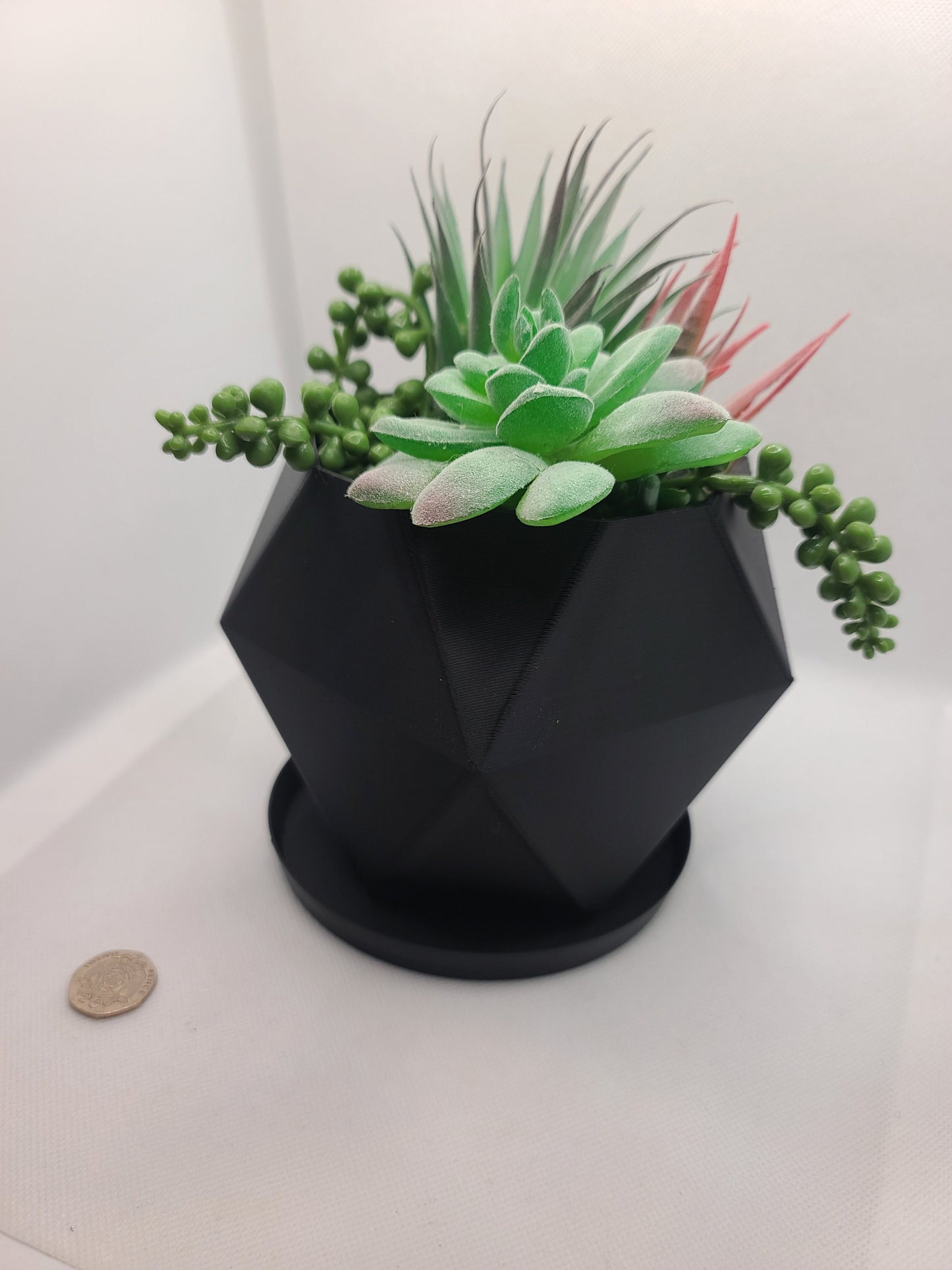 Large Geometric Plant pot / Planter - Pentagon-Triangle - Eco-friendly, sustainable, biodegradable plastic - Gift - Present - 3D Printed