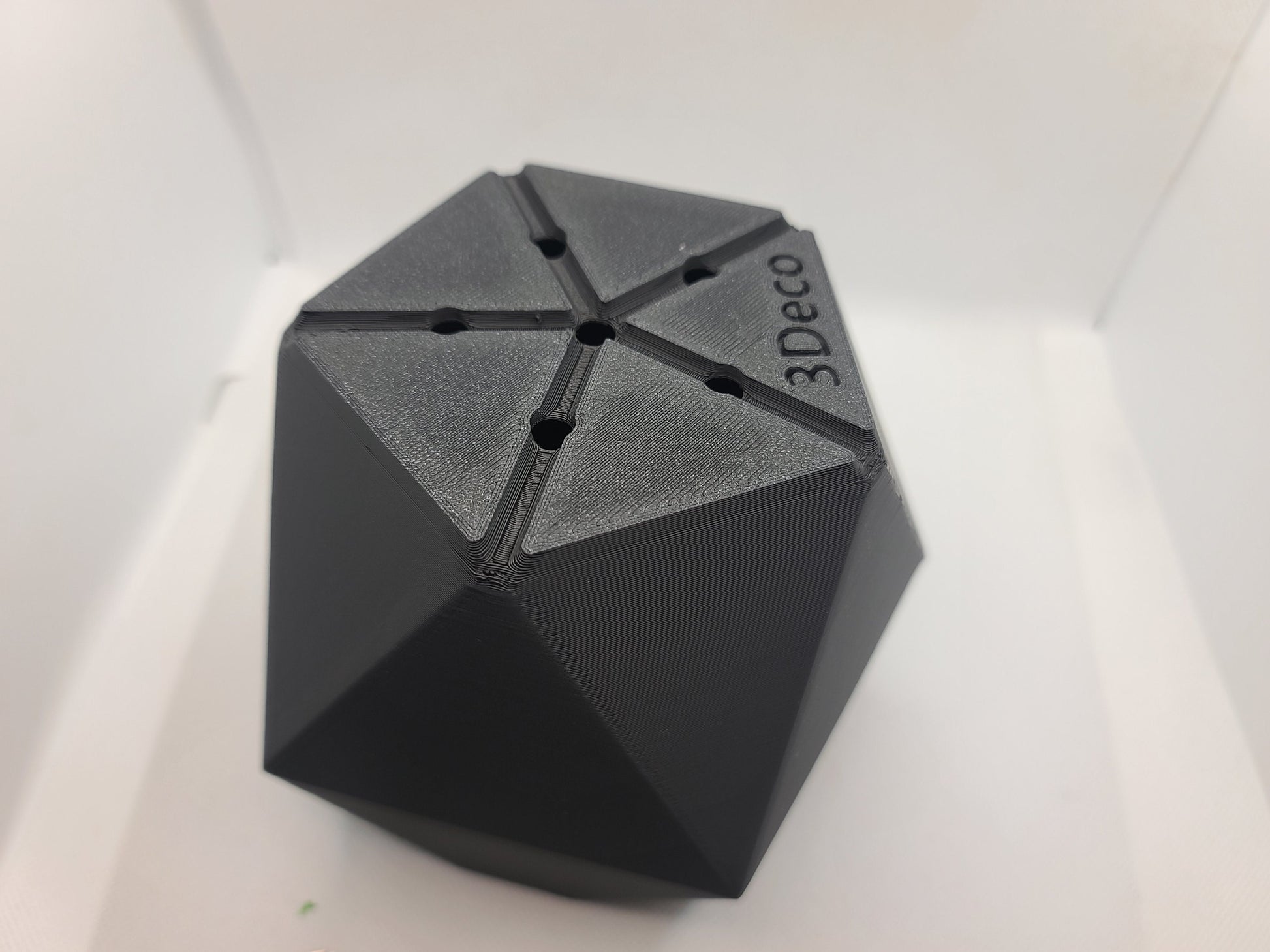 Large Geometric Plant pot / Planter - Pentagon-Triangle - Eco-friendly, sustainable, biodegradable plastic - Gift - Present - 3D Printed