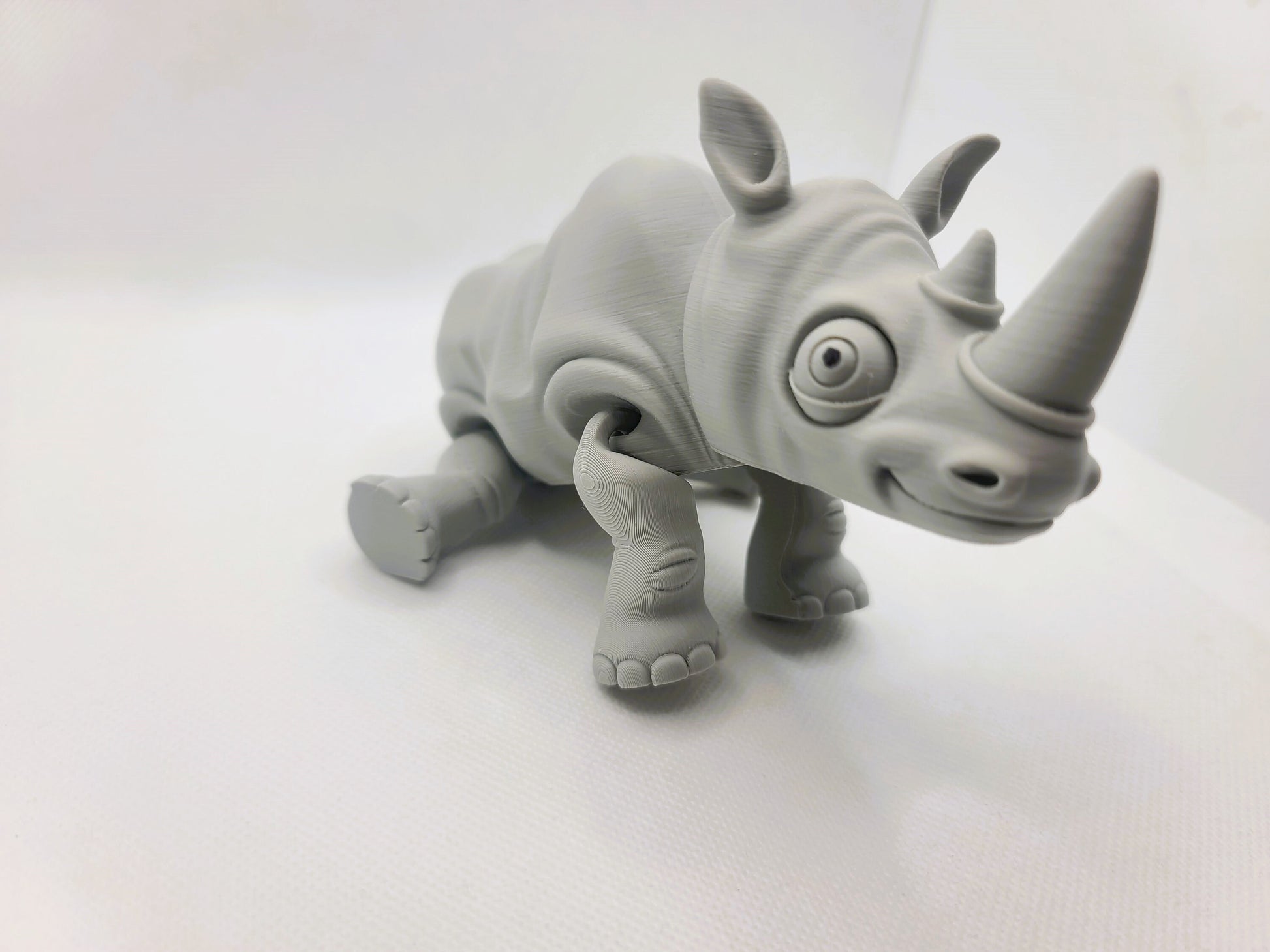 Flexible Rhino toy - Articulated figurine - Sustainable bio-plastic - Gift - Present - 3D Printed - 14 colour options
